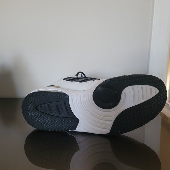 Air Jordan Max Aura white black gold big boys size 8.5 - Picture 12 of 16